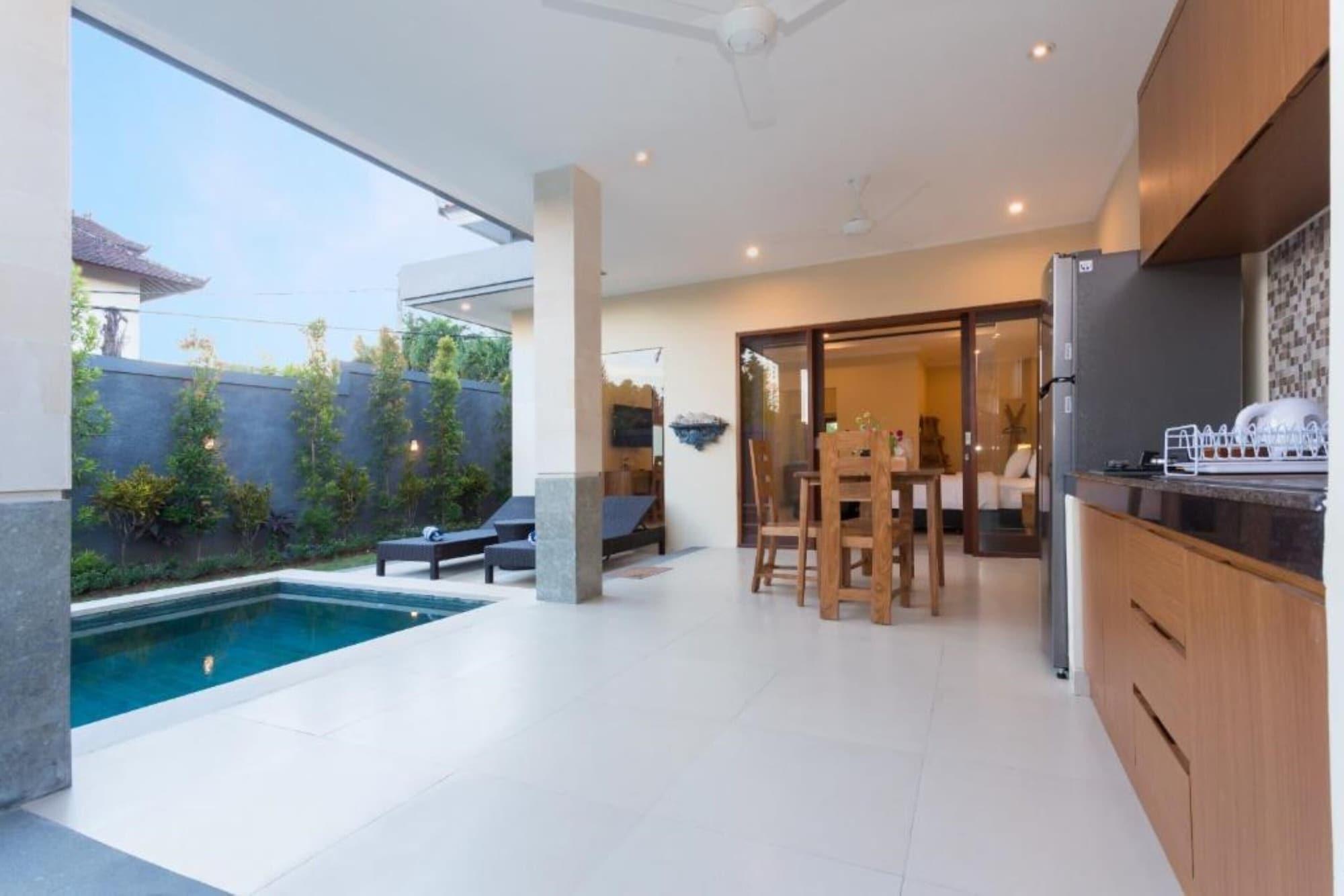 Hotel Kubu Petitenget 3*