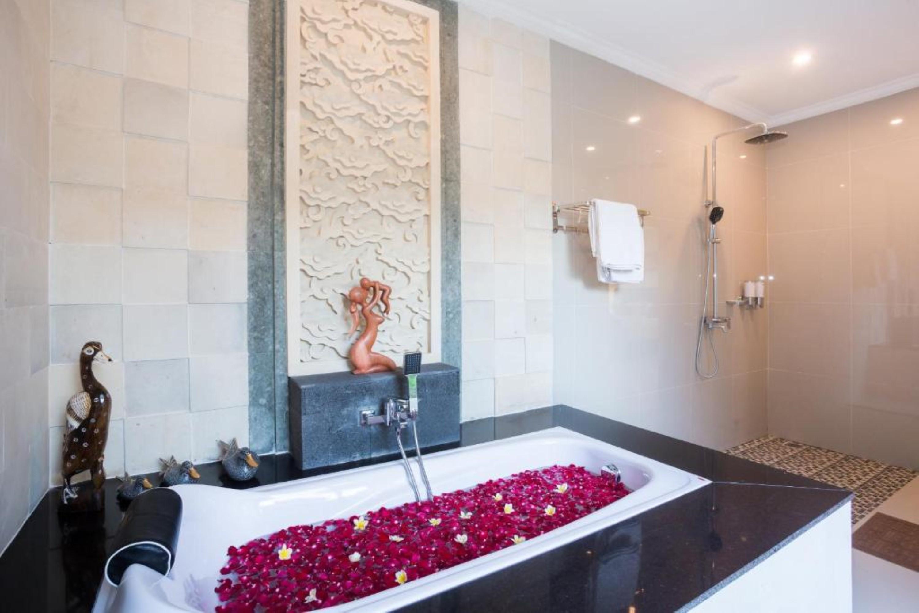 Kubu Petitenget Hotel