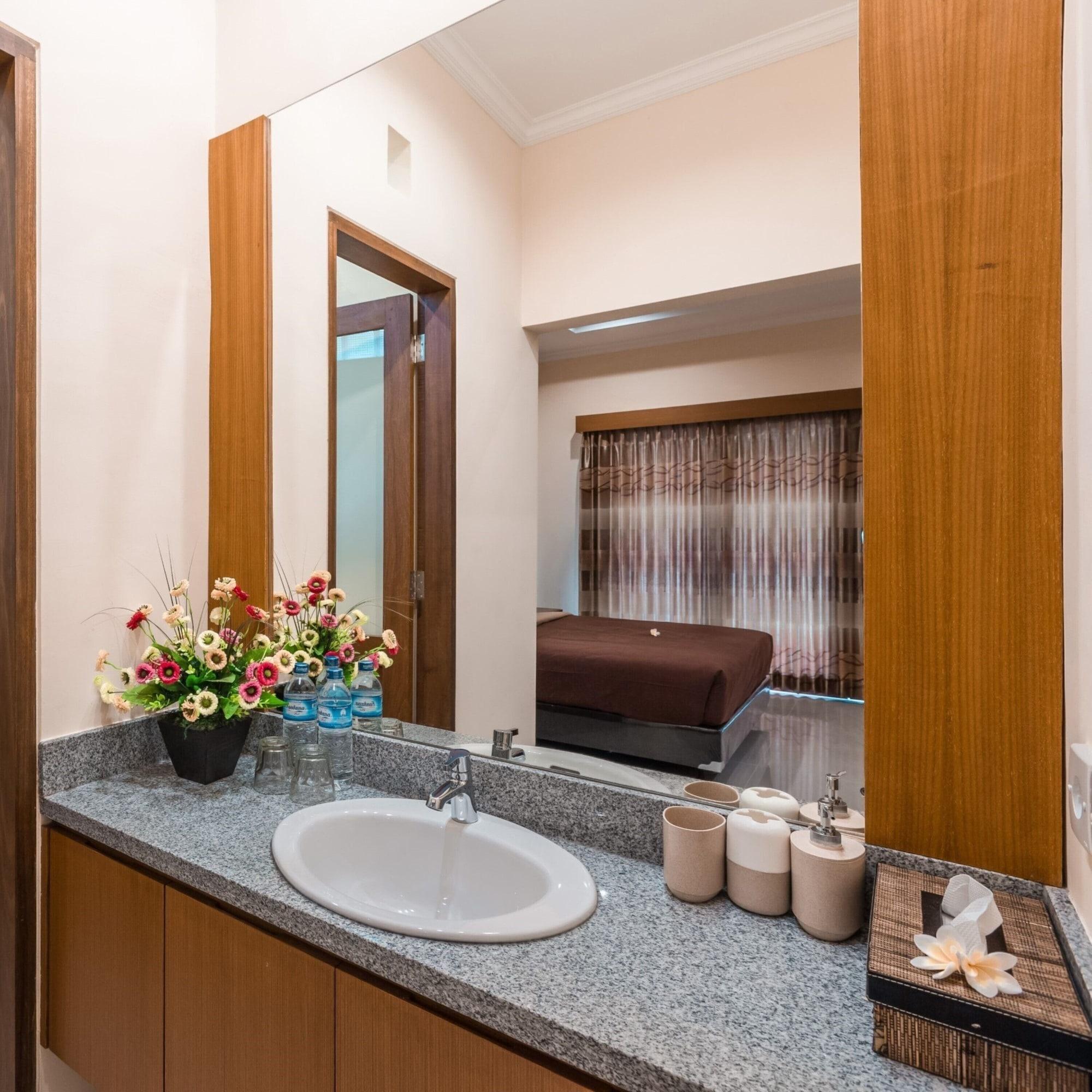 Kubu Petitenget Hotel 3*