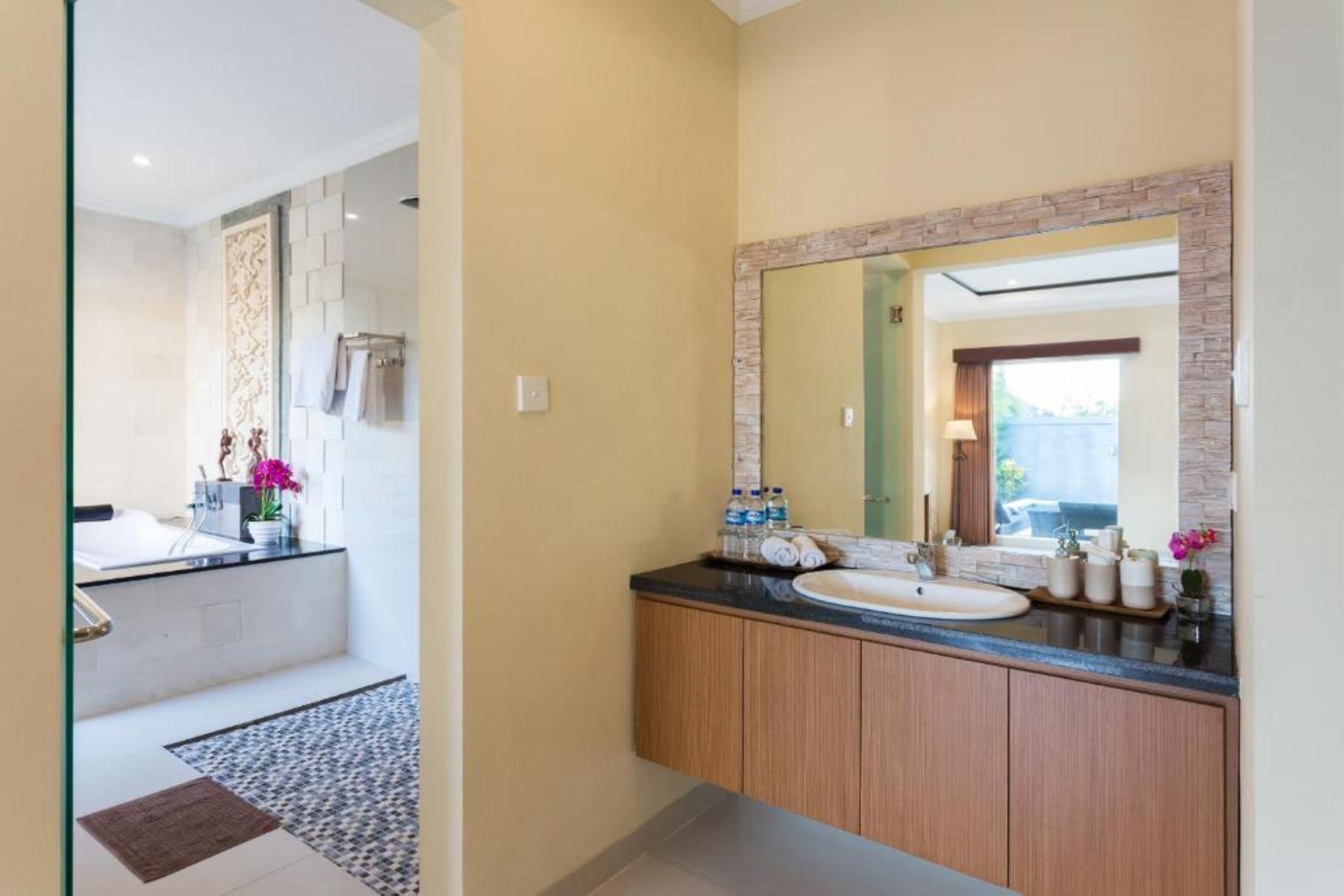 Kubu Petitenget Hotel 3*